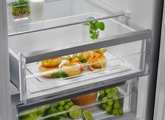 Prostostoječi hladilnik Electrolux LNT7ME34X2